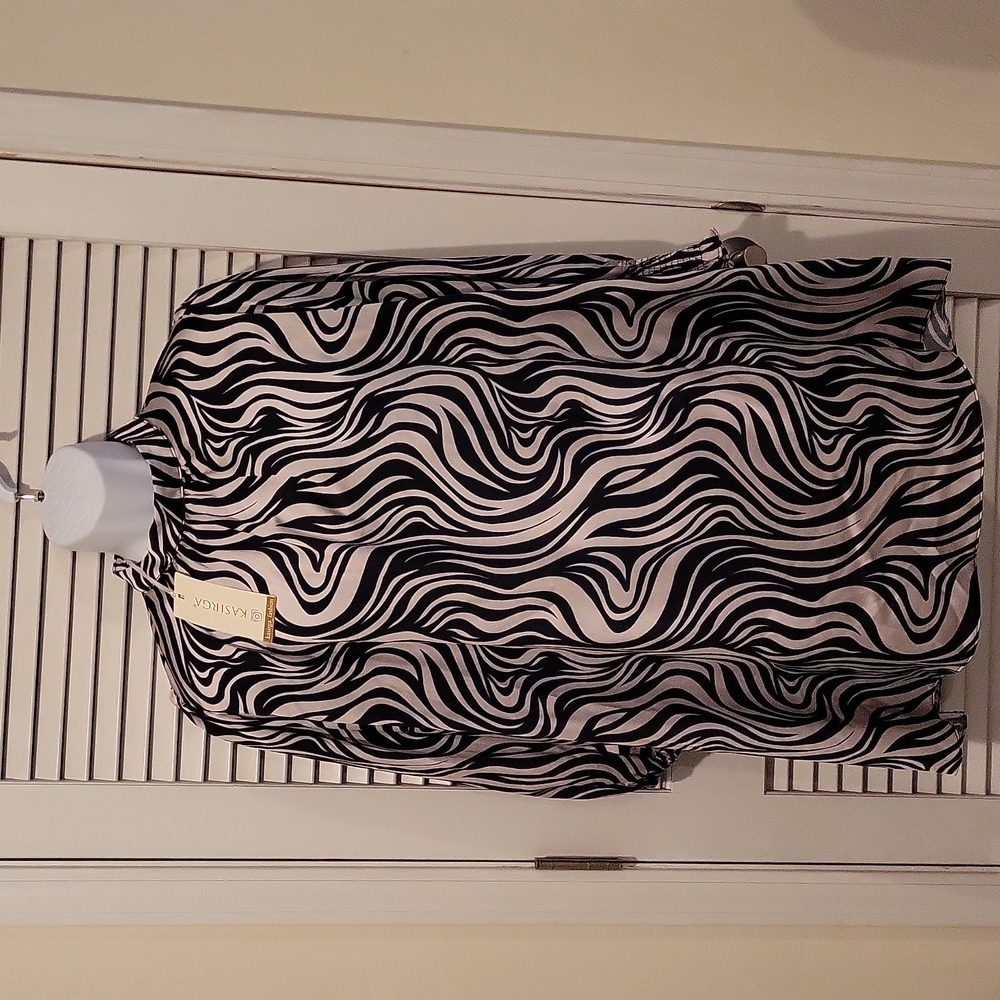 Animal Print Tunic Dress - Picture 2 of 4